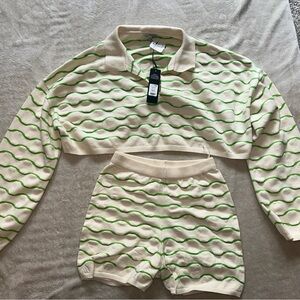 Cream and Green Wavy Patterned Set